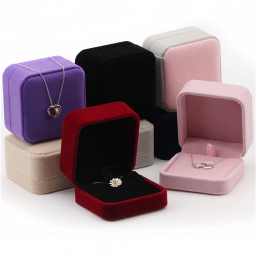 สแควร์สีแดงหมั้นกํามะหยี่ต่างห - Body Jewelry Display บทวิจารณ์และราคา